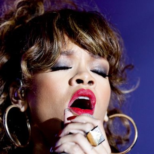 Rihanna internada