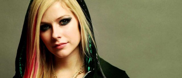 Avril Lavigne se separó... ¡por Instagram!