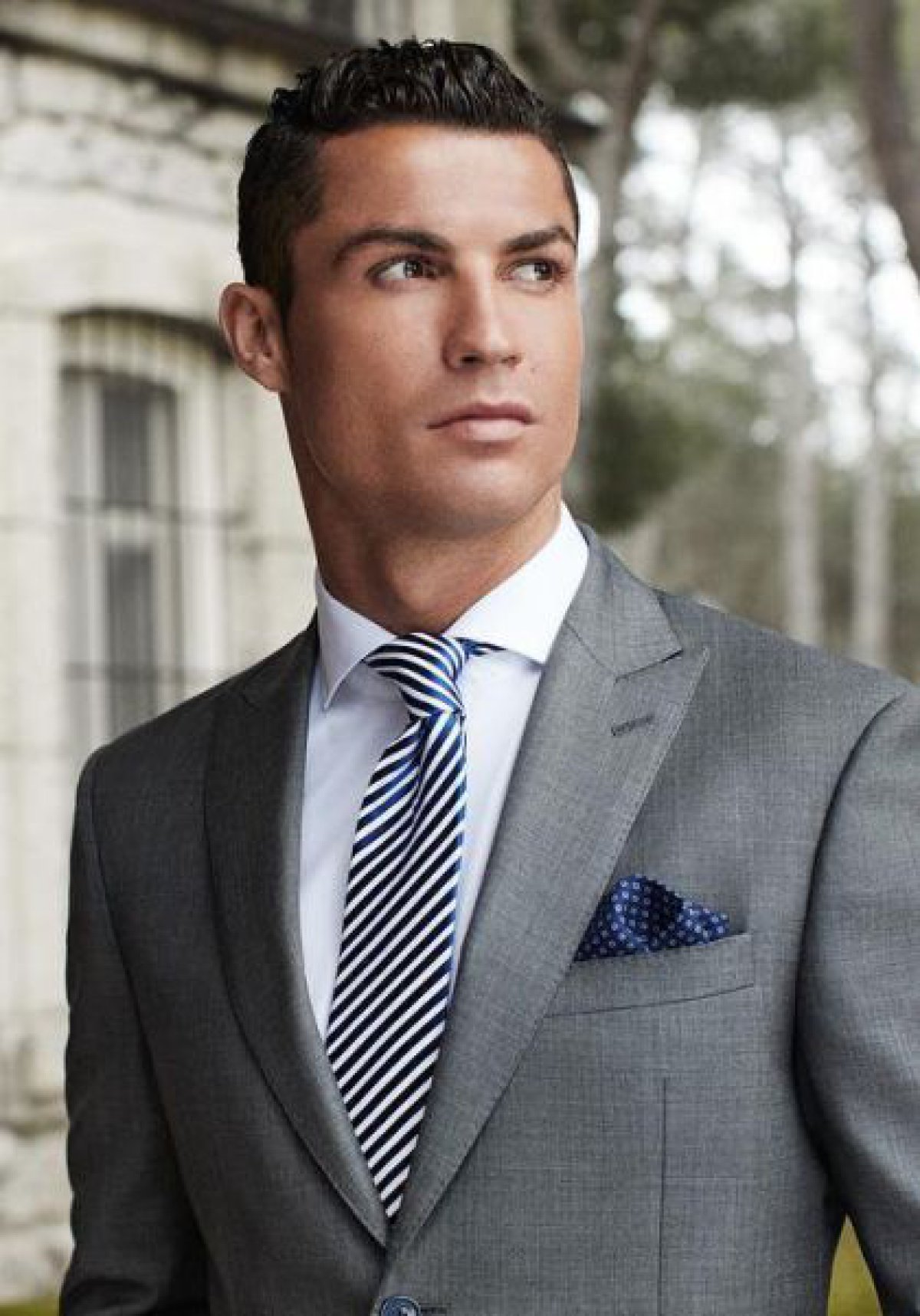 Cristiano Ronaldo: Con su primer sueldo logró que su madre deje su trabajo, un genio!