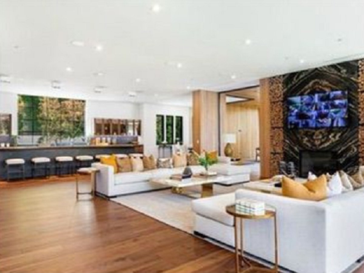 Joe Jonas y Sophie Turner pasan la cuarentena en su lujosa mansión de Los Ángeles