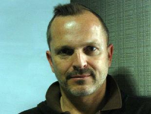 Miguel Bosé por primera vez en Los 40 Pincipales