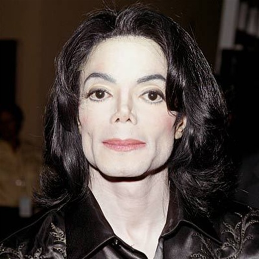 Denuncian a Michael Jackson