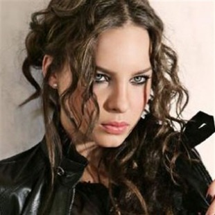 Belinda admira a la comunidad gay