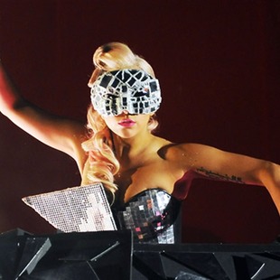 Lady Gaga hace temblar a sus competidoras