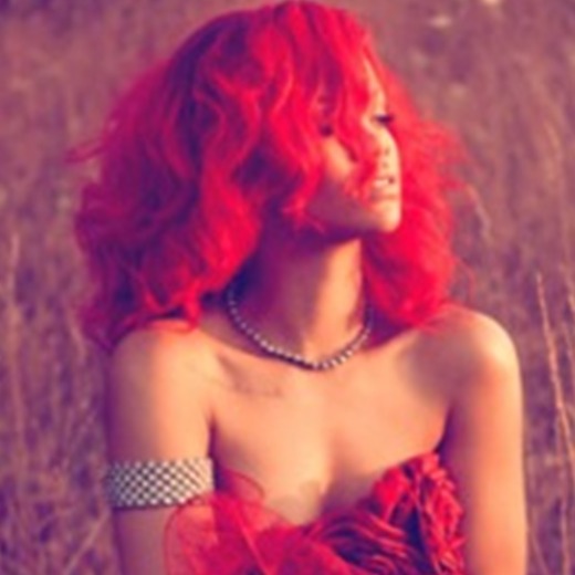 Rihanna, supersexy en las fotos promocionales de Loud