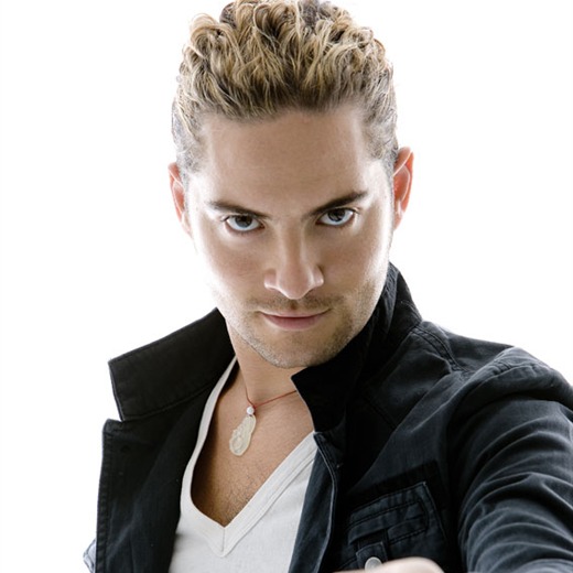 David Bisbal prepara su gira 'Sin Mirar Atrás SMA Tour'