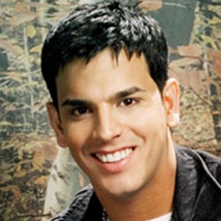 Tito el Bambino será Invencible