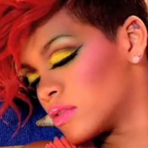 Rihanna afro-woman