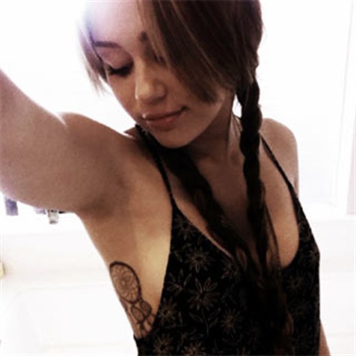 Miley Cyrus y su nuevo tattoo