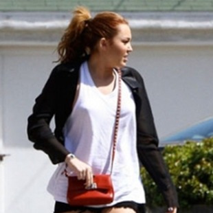 Miley Cyrus y su look casual