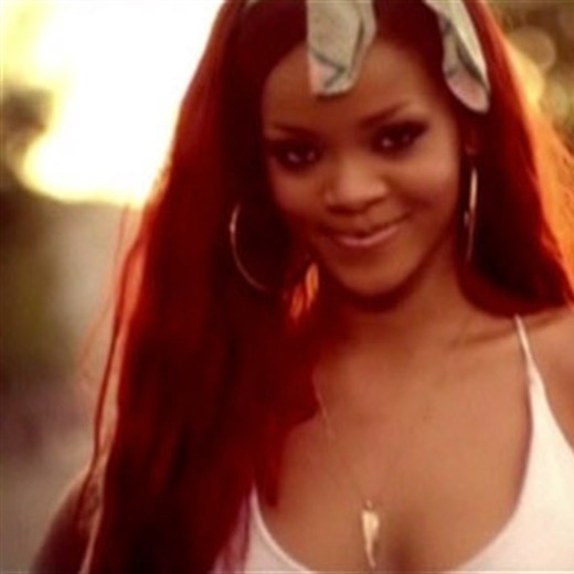 Rihanna vuelve a ser noticia...