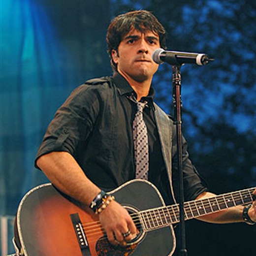 Luis Fonsi será papá...