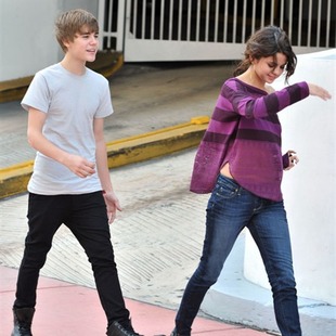 Justin Bieber usa pantalones de mujer
