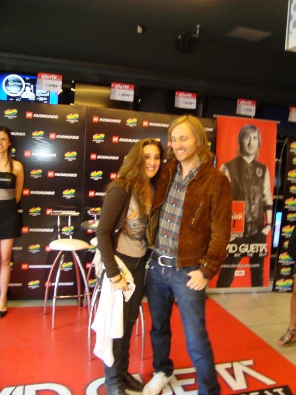 David Guetta, Musimundo y 40 Principales - Firma de Autógrafos