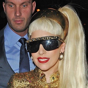Lady Gaga contrató una espiritualista
