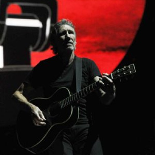 Debutó  Roger Waters