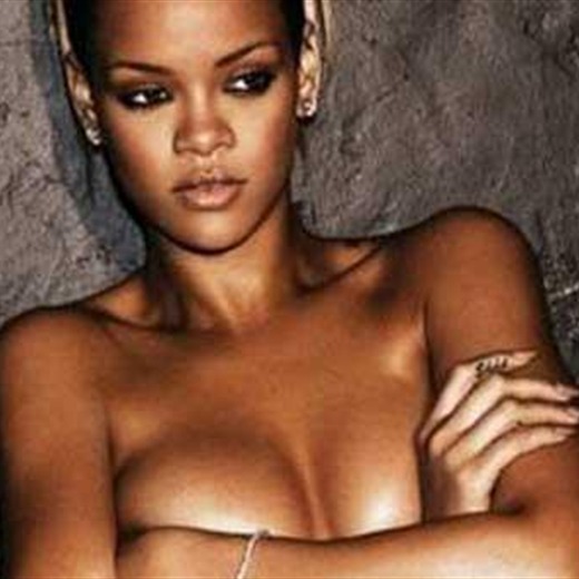 A Rihanna le gusta desnudarse cada vez más