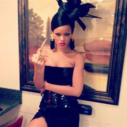 Rihanna toda una geisha
