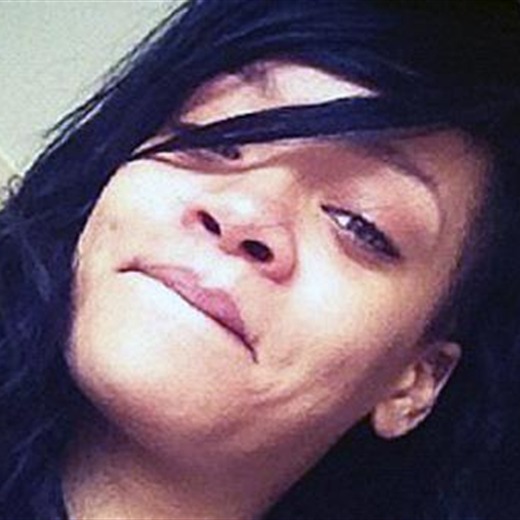 Rihanna al natural