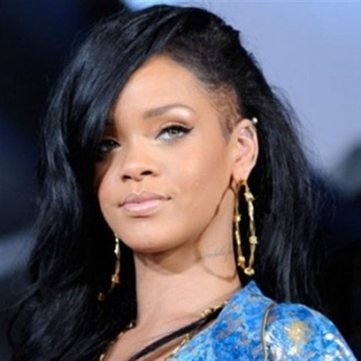 Rihanna vs Chris Brown