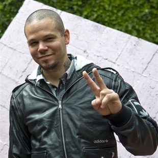 Calle 13 a la escuela