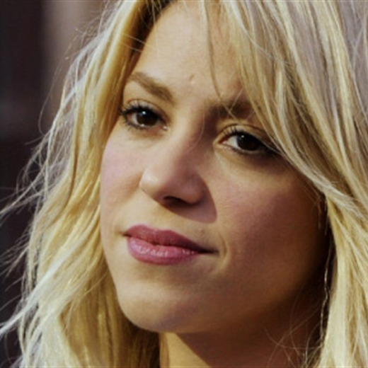 ¿Shakira oculta su embarazo?