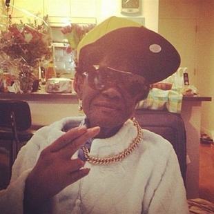 Rihanna extraña a su abuela