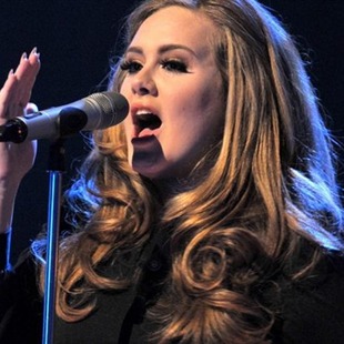 Se enojó Adele