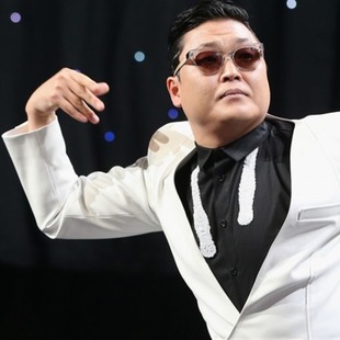 Psy genera revuelo en la web