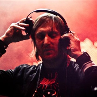 David Guetta no para