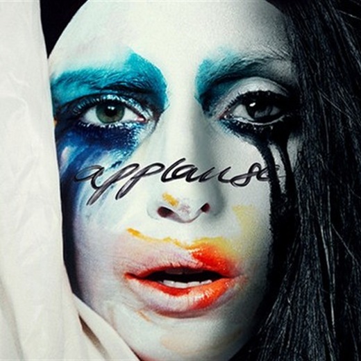 Lady Gaga estrenó el video oficial de Applause