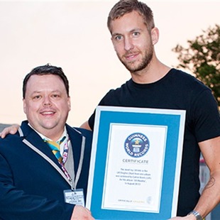 El record Guinnes de Calvin Harris