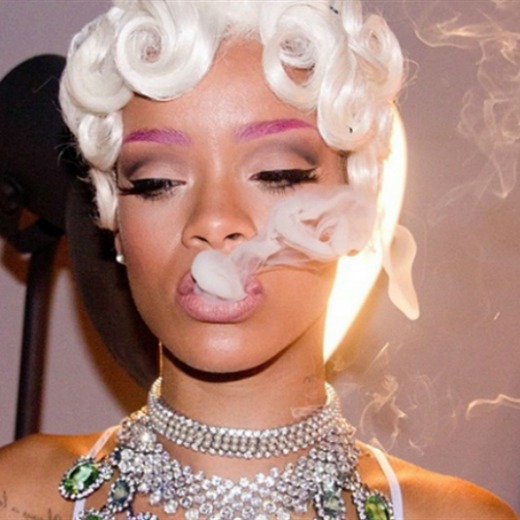 Rihanna: adelanto de Pour It Up