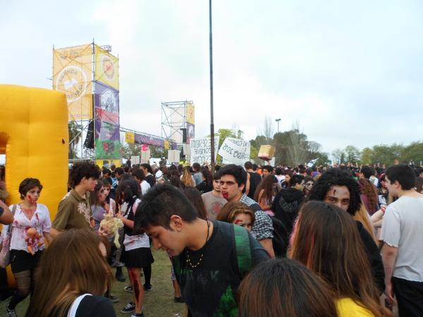 40 Principales en la Zombie Walk