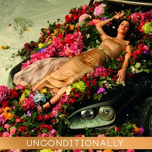 Katy Perry estrenó el vídeo de Unconditionally