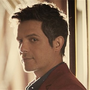 Alejandro Sanz feliz