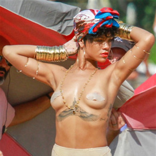 Rihanna hizo topless en Brasil