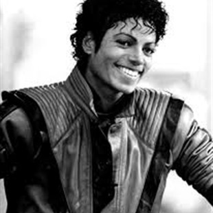 Anuncian 8 futuros discos póstumos de Michael Jackon