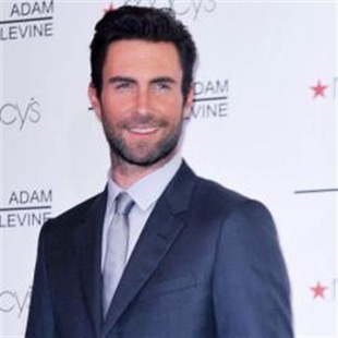 Adam Levine le pone misterio al nombre de la banda