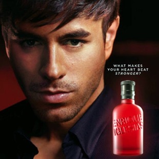 Enrique Iglesias huele a adrenalina