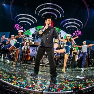La caída de Robbie Williams en vivo