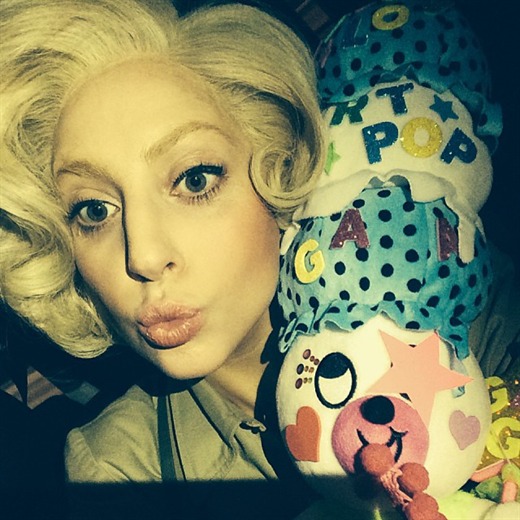 Las selfies más bizarras de Lady Gaga