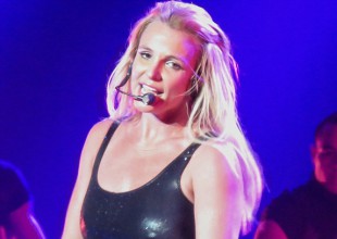Britney Spears pierde un mechon de pelo en pleno show!
