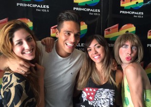Floppy Tesouro en el brunch de Sofi