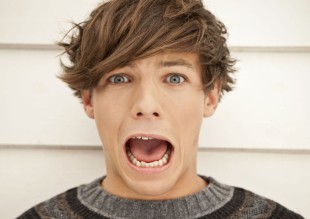 Louis Tomlinson de fiesta con 5 chicas