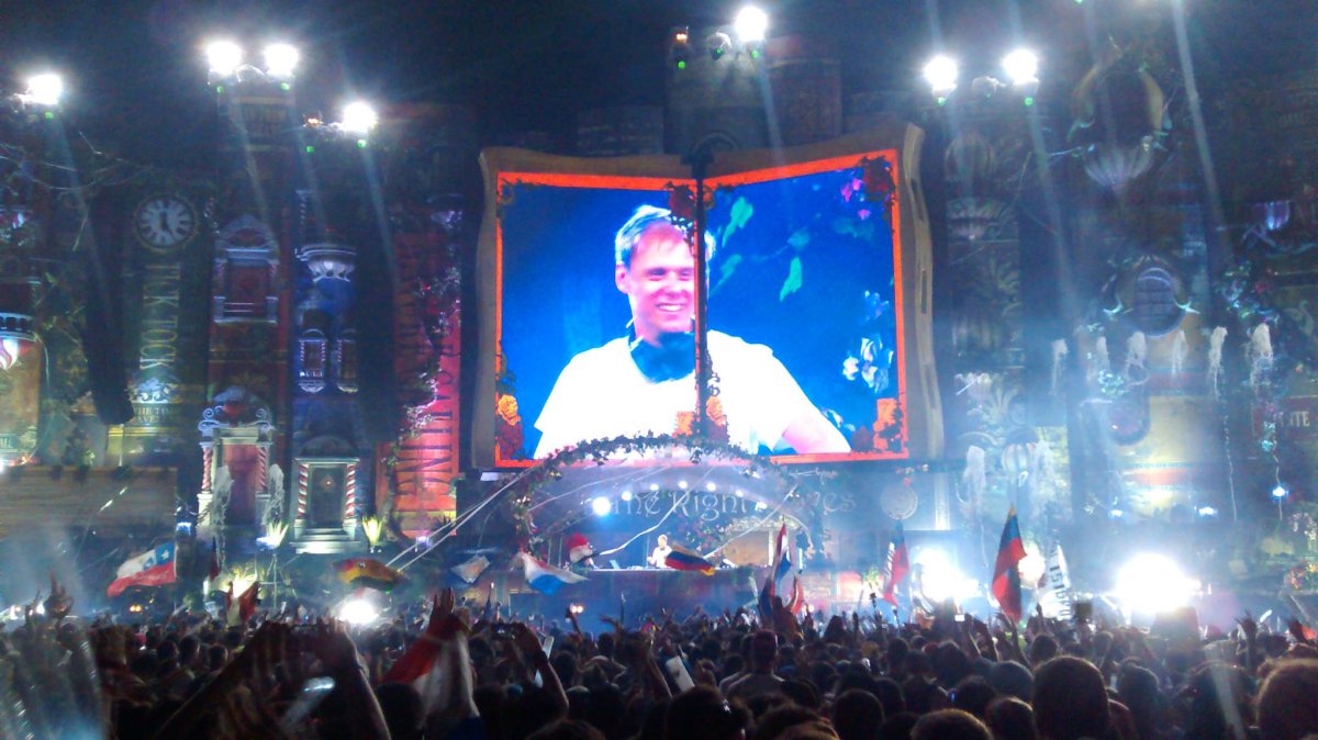 Nuestra Pau Varela trajo fotos del Tomorrowland en Brasil!