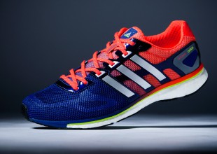 ¿Para qué son los agujeros adicionales en las zapatillas?