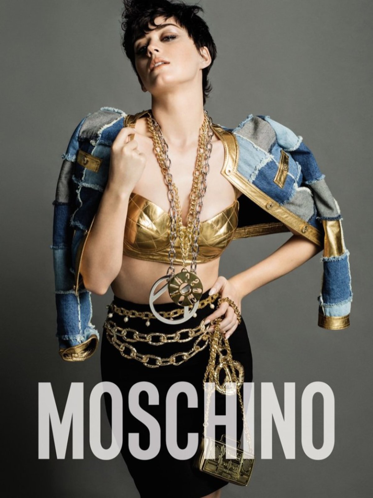 Katy Perry super hot en la sesión de fotos de Moschino