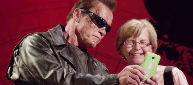 Schwarzenegger se difrazó de Terminator y sorprendió a los fans