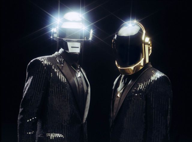 Misterio resuelto: uno de los Daft Punk muestra su cara!